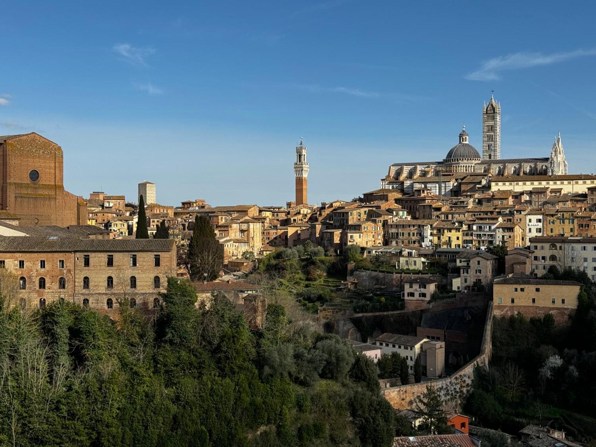 Skyline Siena Exterior foto