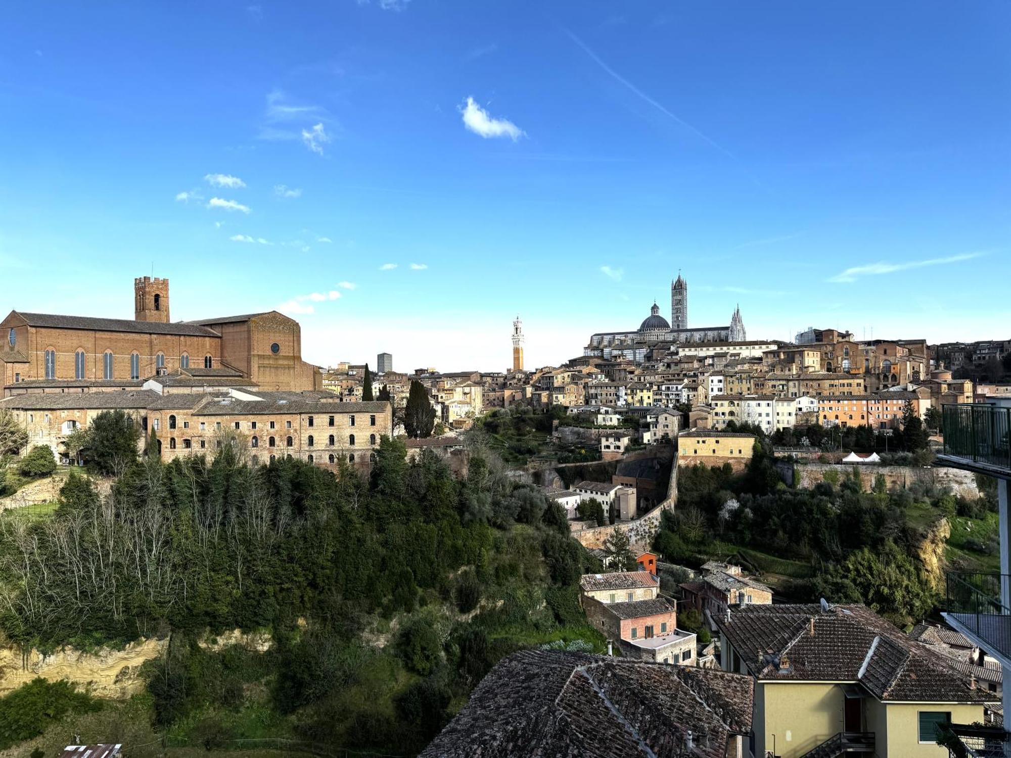 Skyline Siena Exterior foto
