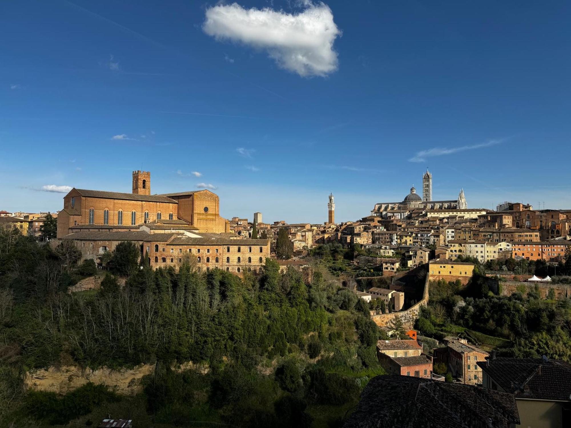 Skyline Siena Exterior foto