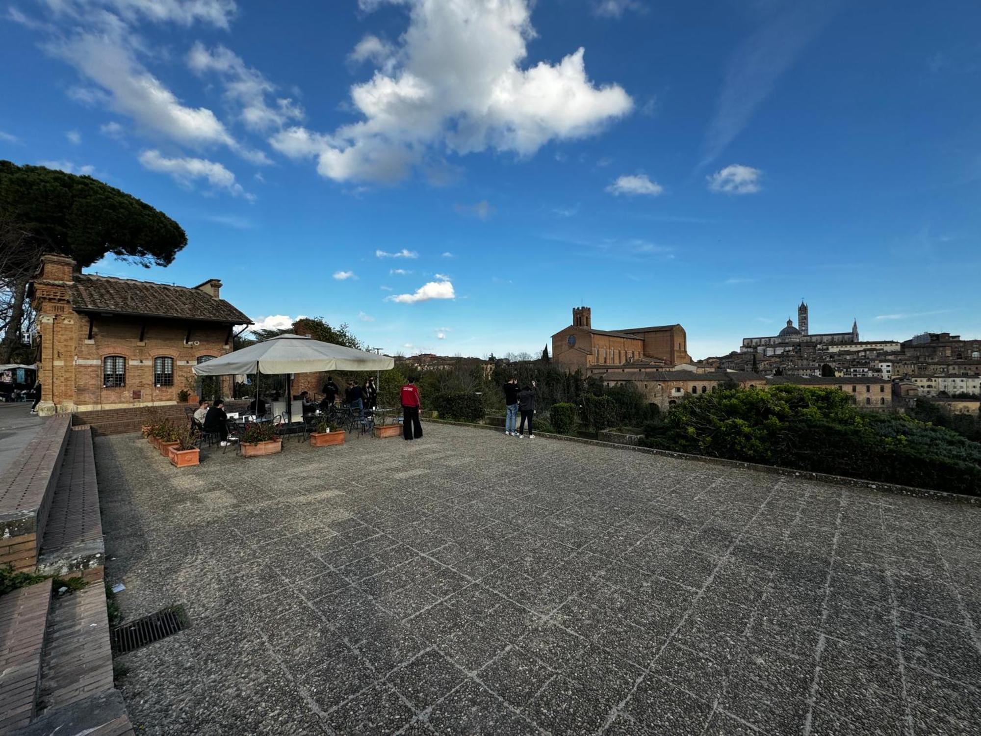 Skyline Siena Exterior foto